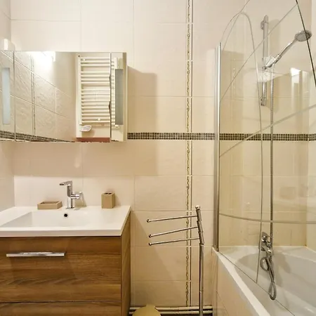 Foret Apartment *