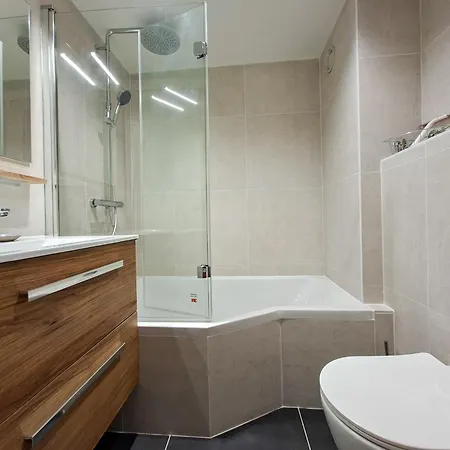 Foret Apartment *